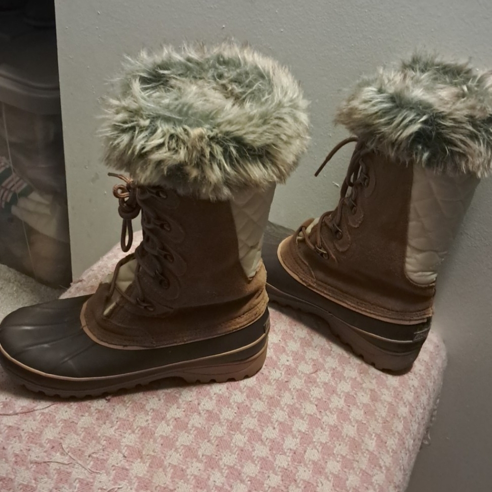 khombu winter boots